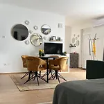 Westend Terrace 2-Bedroom Apartment